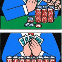 ●よさこい賞「POKER」 富盛敏秀 インパクト満点の造型が美しい！ 　オチのトランプのトランプが、すべてを一人占めしようとする、最強の役札！大統領令にサインするトランプの姿が浮んで来そうです。この握りしめているものは地球そのものかもね。まさにジョークにもならないジョーカーがオチをひきしめていてすばらしい。作者が沖縄在住というのもリアリティがあります。アートとしても成立しますね！（矢野） トラ◯プをトランプで表すダジャレネタはベタかと思いきや、凄まじい完成度。トレードマークの青いスーツと赤ネクタイ、チップの色もアメリカ国旗のよう、そして地球を握りつぶすジョーカーに背筋が寒くなりました。（くさか）